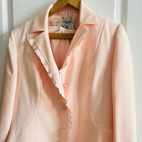 New without tags suit by Le suit - Picture 2 of 5